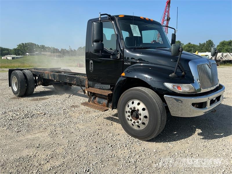 International MV607 4x2 Cab and Chassis Кабини