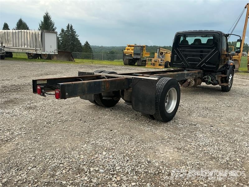 International MV607 4x2 Cab and Chassis Кабини