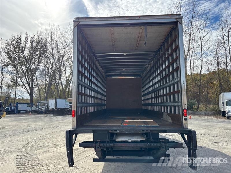 International MV607 4x2 Van Truck Camiones con caja de remolque