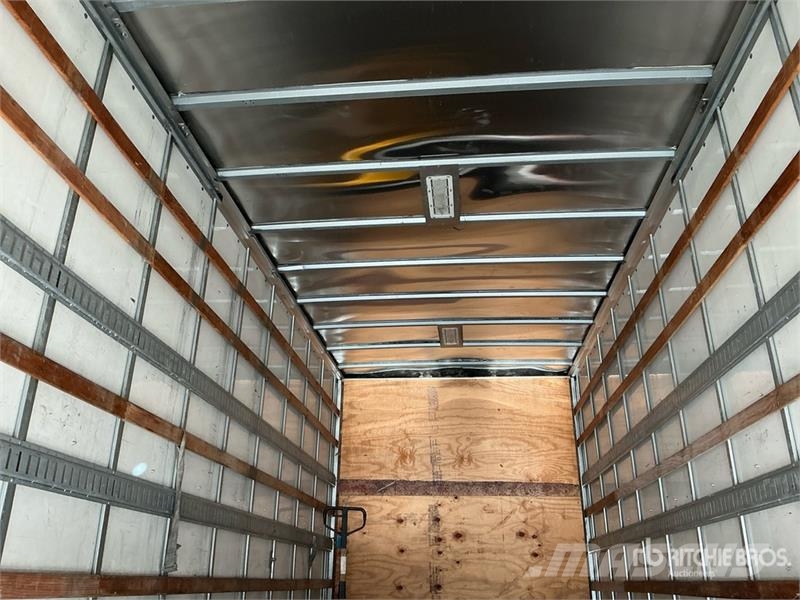 International MV607 4x2 Van Truck Autocamioane
