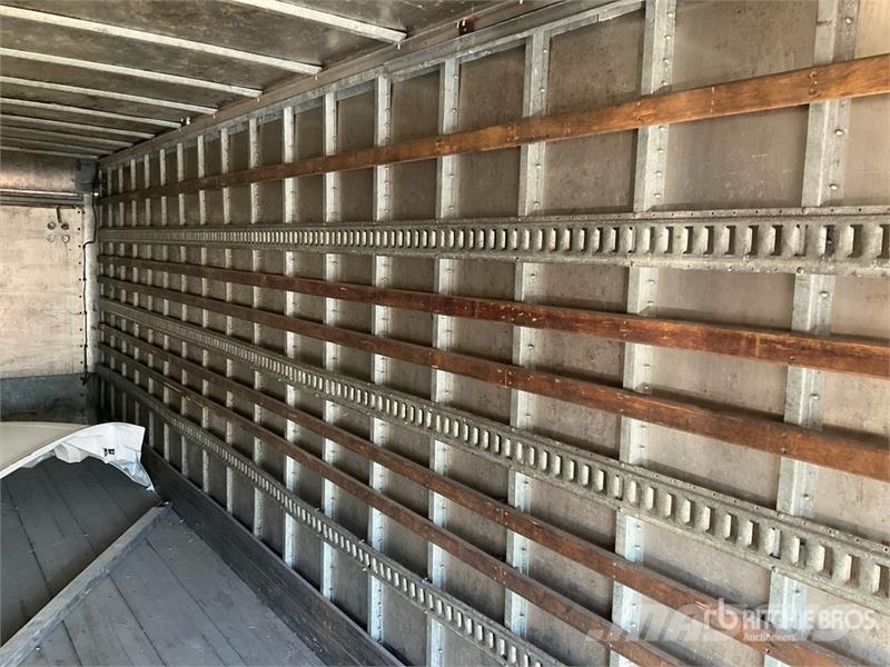 International MV607 4x2 Van Truck 貨箱式卡車