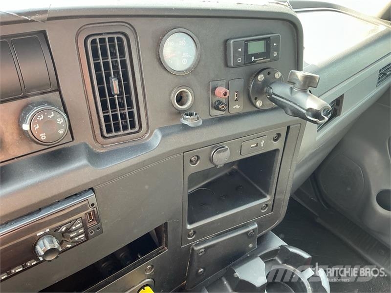 International MV607 4x2 Cab and Chassis Кабини