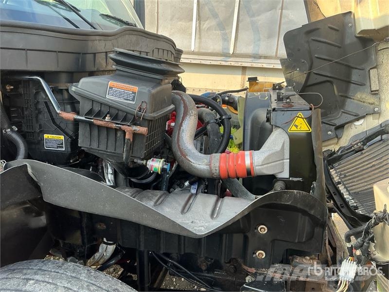 International MV607 4x2 Cab and Chassis Кабини