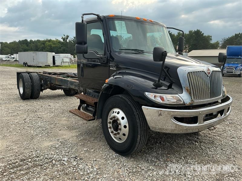 International MV607 4x2 Cab and Chassis Кабини
