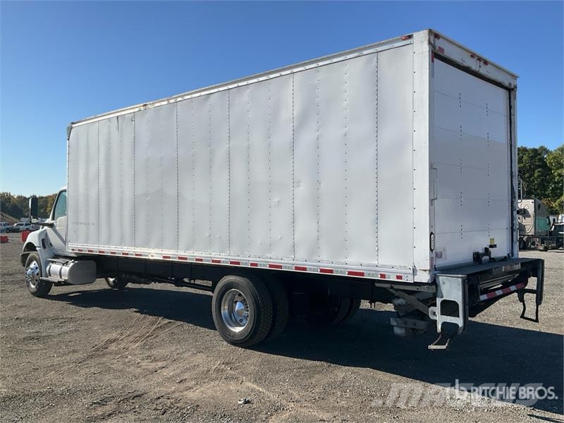 International MV607 4x2 Van Truck 貨箱式卡車