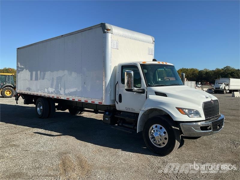 International MV607 4x2 Van Truck 貨箱式卡車