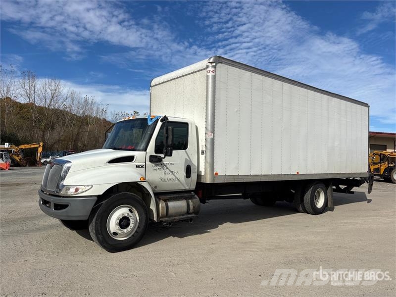 International MV607 4x2 Van Truck Camiones con caja de remolque