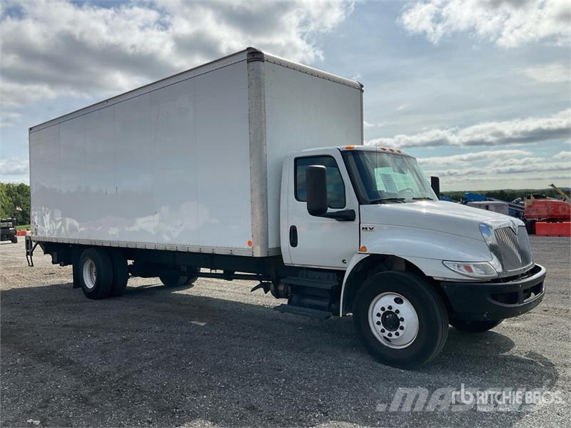 International MV607 4x2 Van Truck Sanduk kamioni