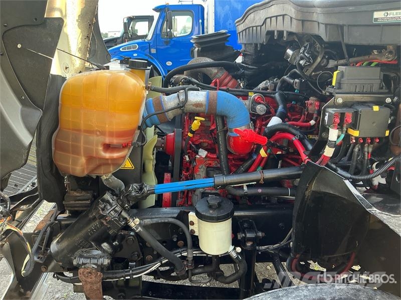 International MV607 4x2 Cab and Chassis Кабини