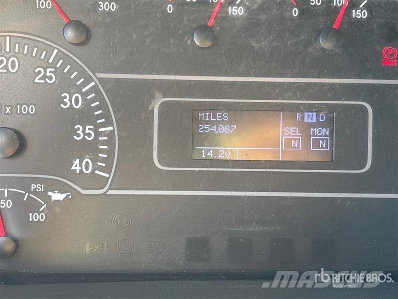 International MV607 4x2 Van Truck Φορτηγά Κόφα