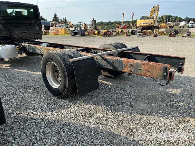International MV607 4x2 Cab and Chassis Кабини