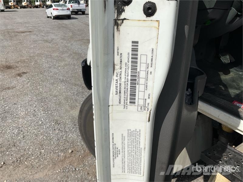 International MV607 4x2 Van Truck Sanduk kamioni