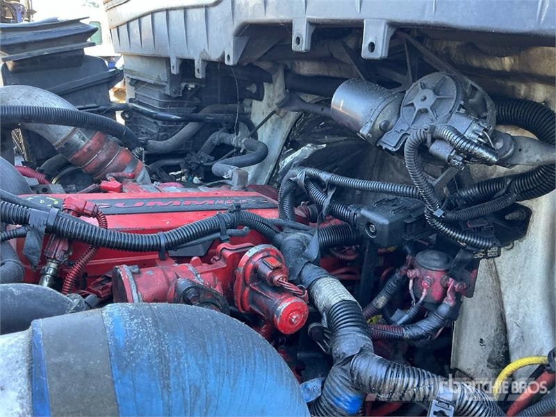 International MV607 4x2 Van Truck Autocamioane