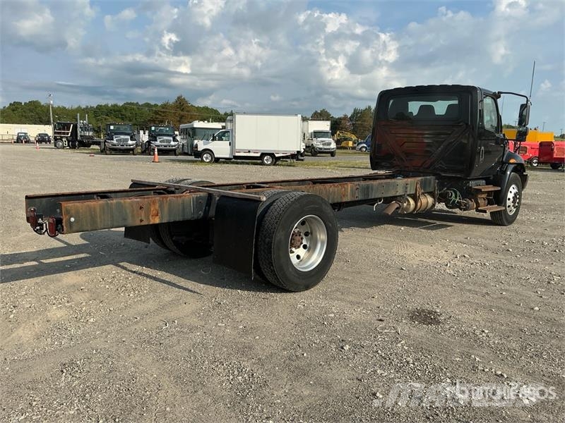 International MV607 4x2 Cab and Chassis Кабини