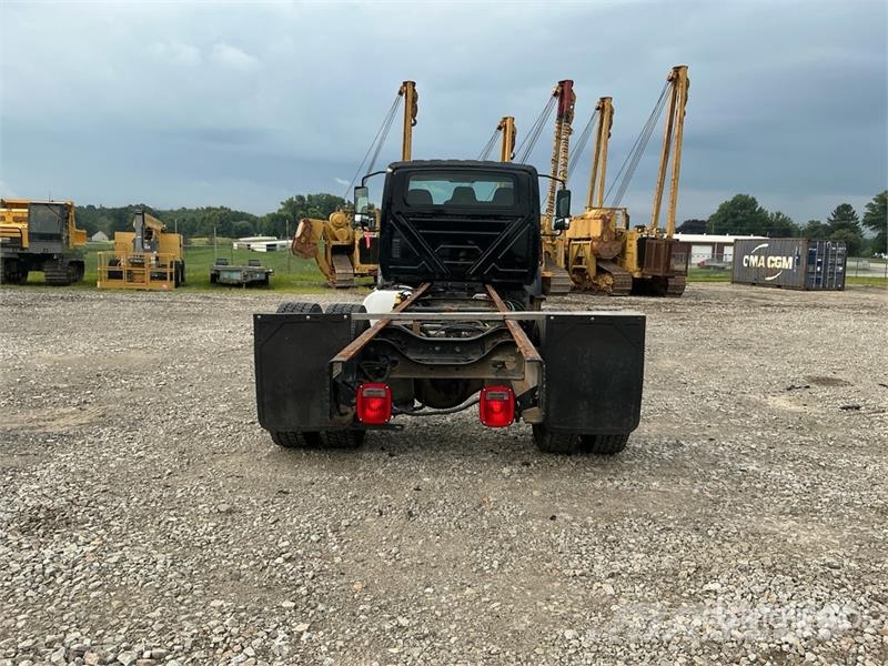 International MV607 4x2 Cab and Chassis Кабини