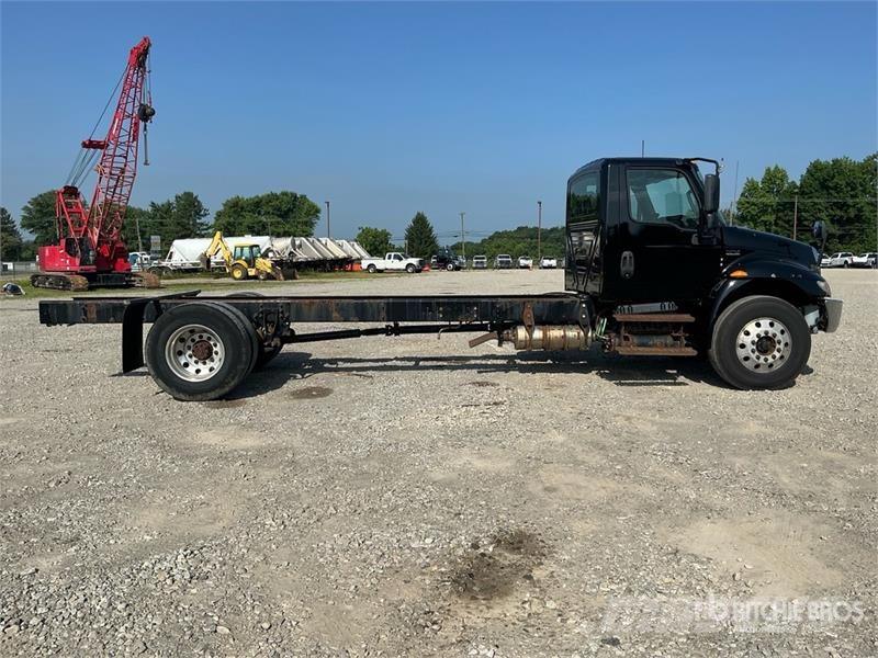 International MV607 4x2 Cab and Chassis Кабини