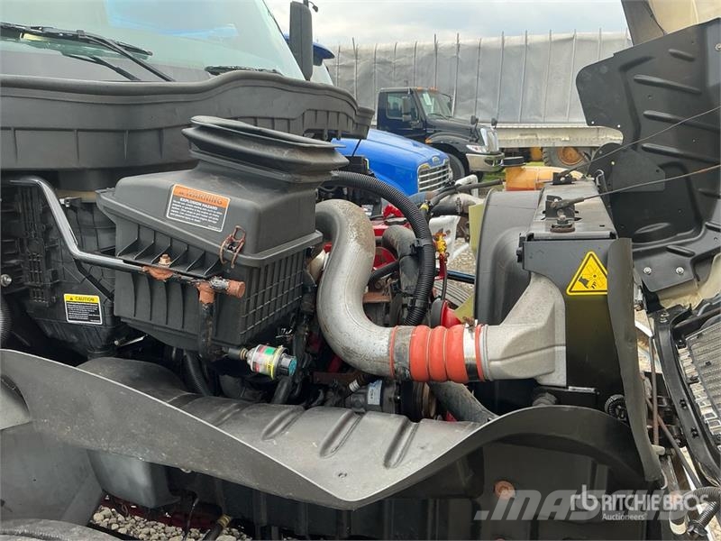 International MV607 4x2 Cab and Chassis Кабини