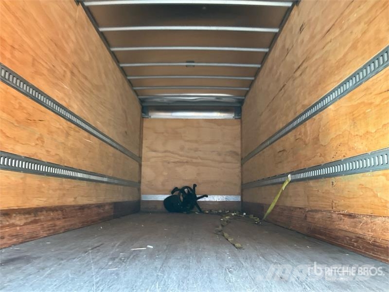 International MV607 4x2 Van Truck (Inoperable) Грузовики-Фургоны