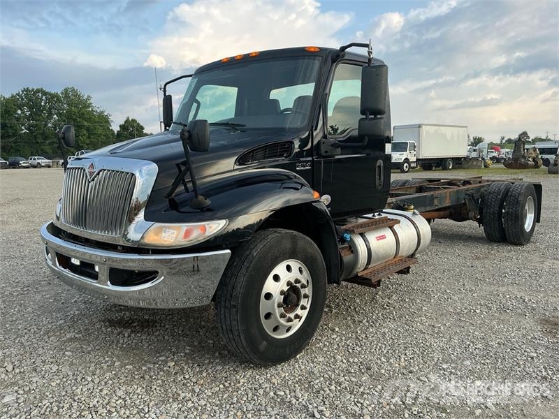 International MV607 4x2 Cab and Chassis Кабини