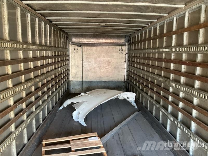 International MV607 4x2 Van Truck 貨箱式卡車