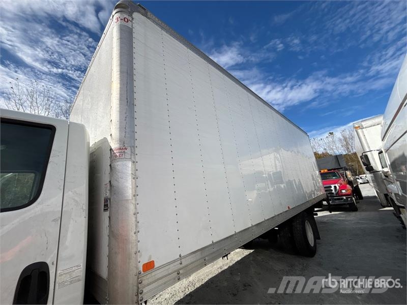 International MV607 4x2 Van Truck Camiones con caja de remolque
