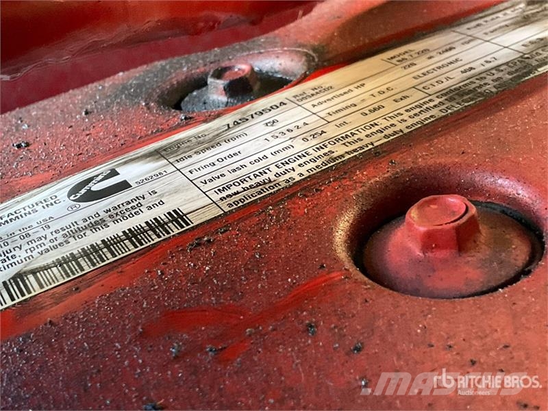 International MV607 4x2 Van Truck (Inoperable) Грузовики-Фургоны
