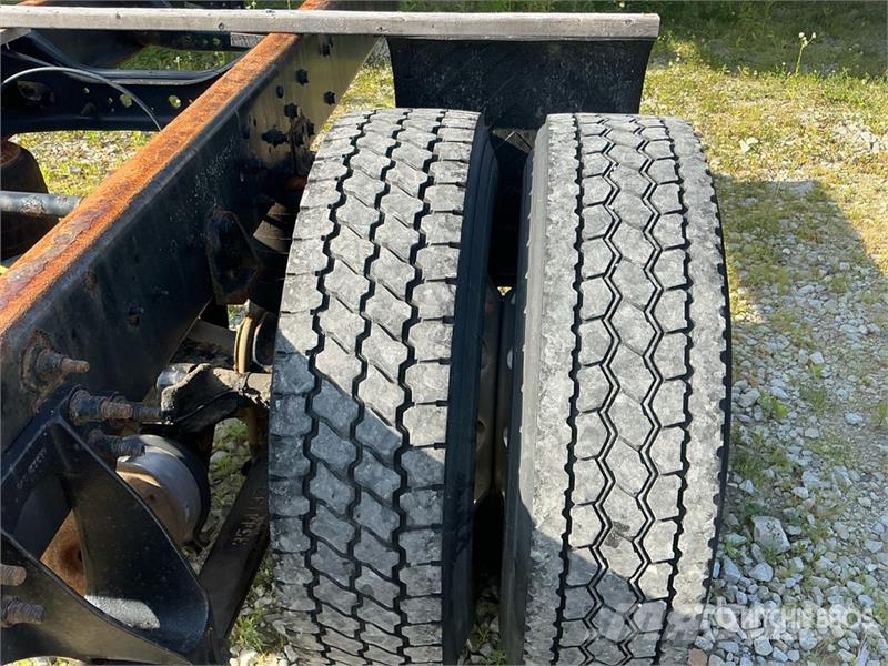 International MV607 4x2 Cab and Chassis Кабини