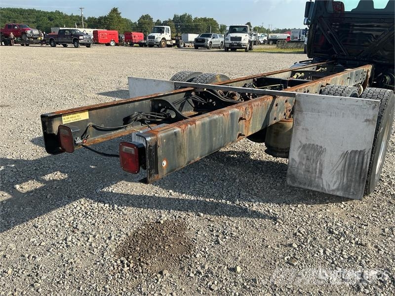 International MV607 4x2 Cab and Chassis Кабини