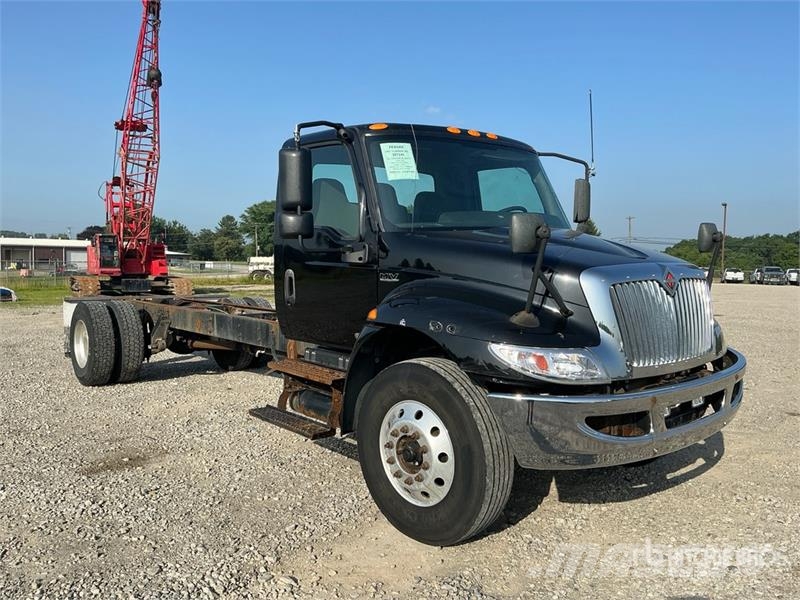 International MV607 4x2 Cab and Chassis Кабини