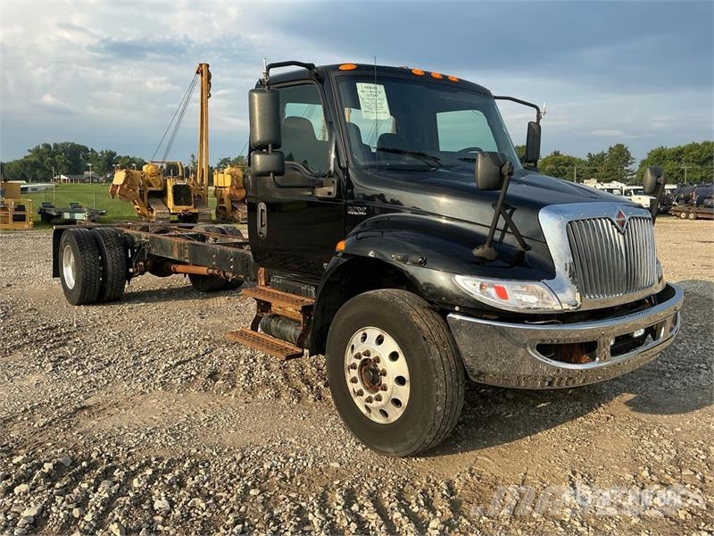 International MV607 4x2 Cab and Chassis Кабини