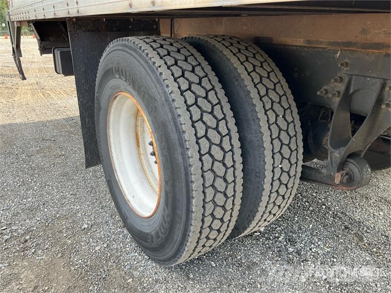International MV607 4x2 Van Truck Sanduk kamioni