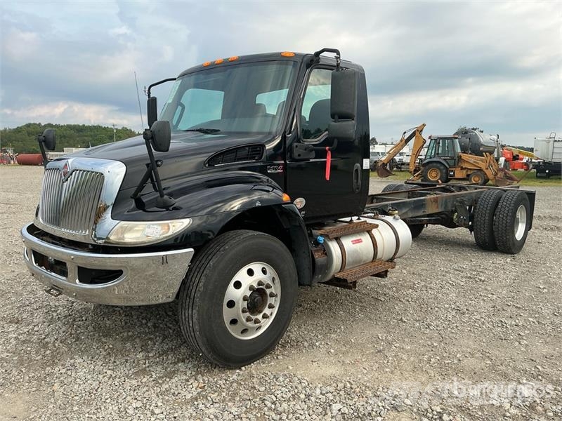 International MV607 4x2 Cab and Chassis Кабини
