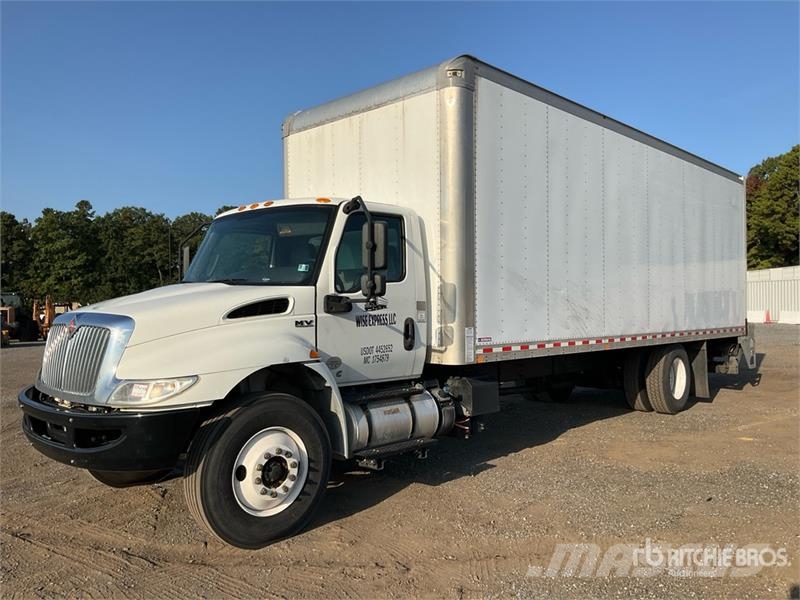 International MV607 4x2 Van Truck (Inoperable) Грузовики-Фургоны