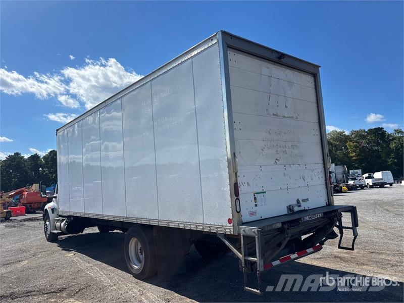 International MV607 4x2 Van Truck Skriňová nadstavba