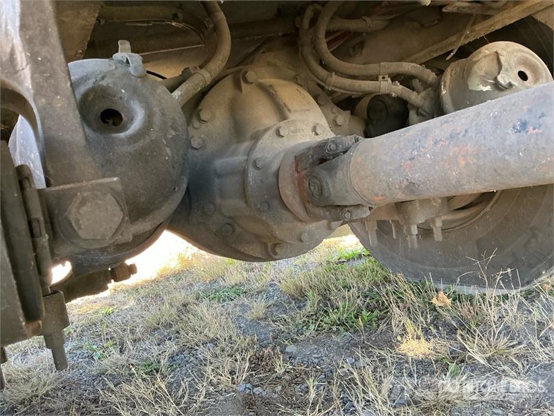 International MV607 4x2 Van Truck Autocamioane