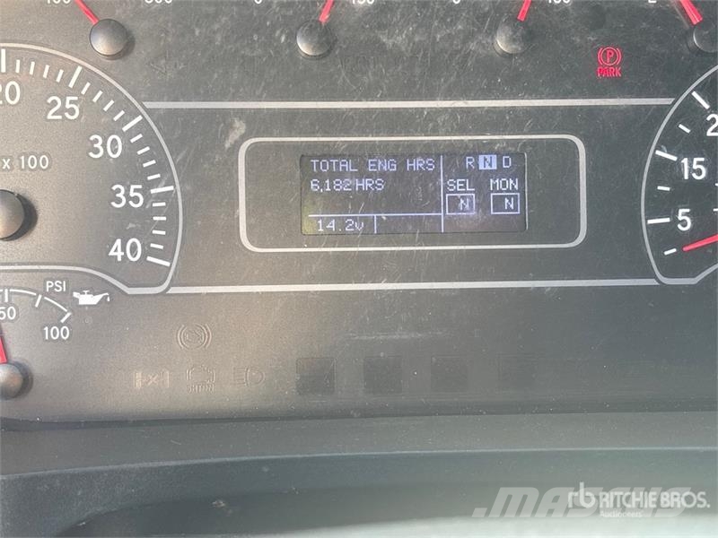 International MV607 4x2 Van Truck Φορτηγά Κόφα