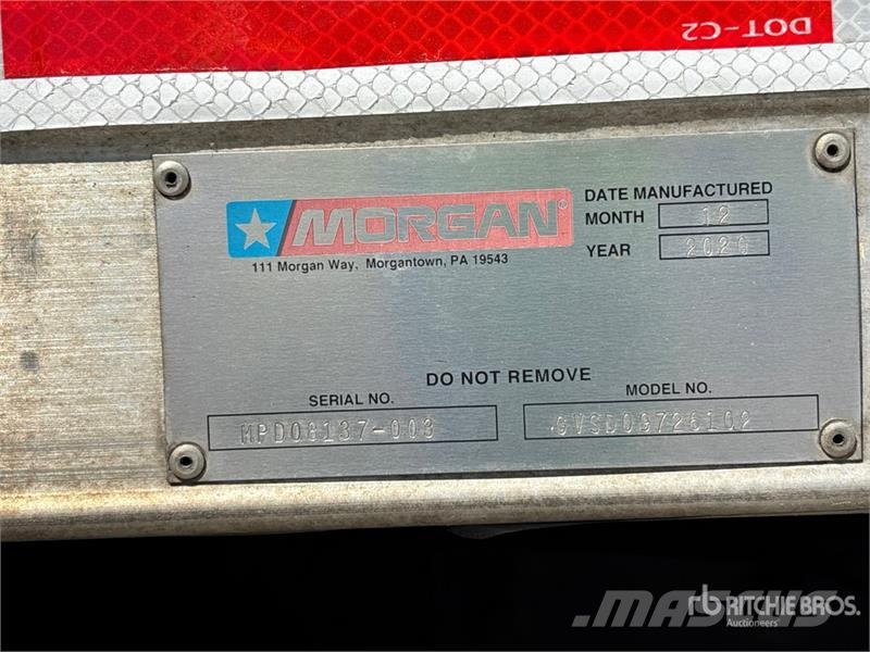 International MV607 4x2 Van Truck Bakwagens met gesloten opbouw