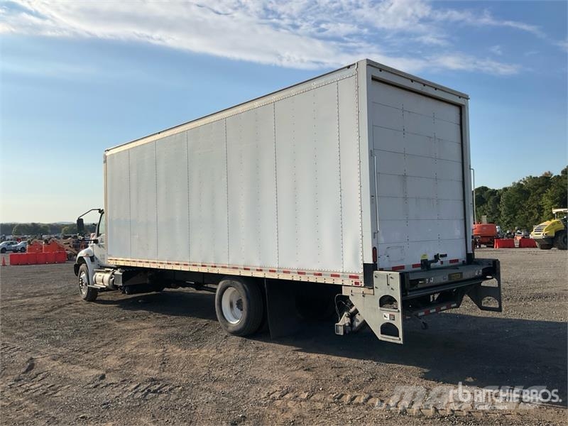 International MV607 4x2 Van Truck (Inoperable) Грузовики-Фургоны
