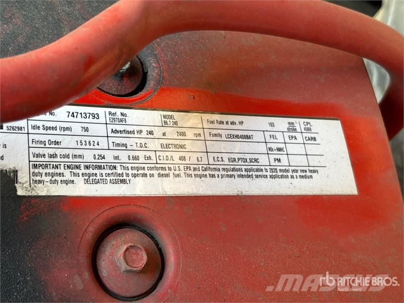 International MV607 4x2 Van Truck Bakwagens met gesloten opbouw