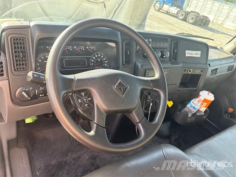 International MV607 4x2 Van Truck Φορτηγά Κόφα