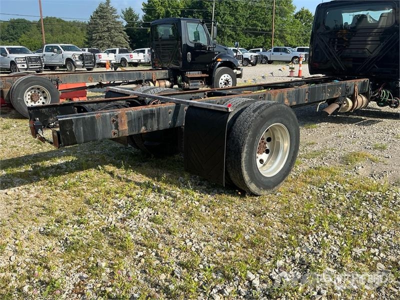 International MV607 4x2 Cab and Chassis Кабини