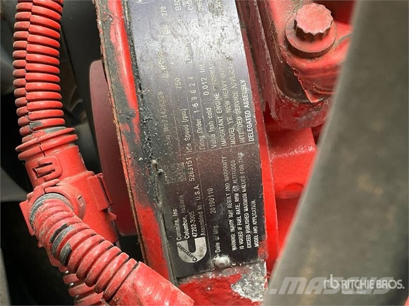 International MV607 6x4 Van Truck Furgoonautod