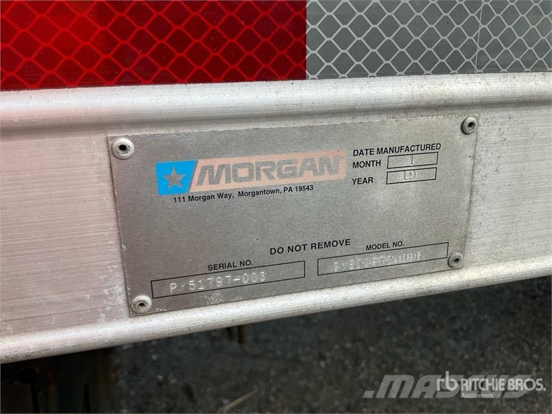 International MV607 6x4 Van Truck Furgoonautod