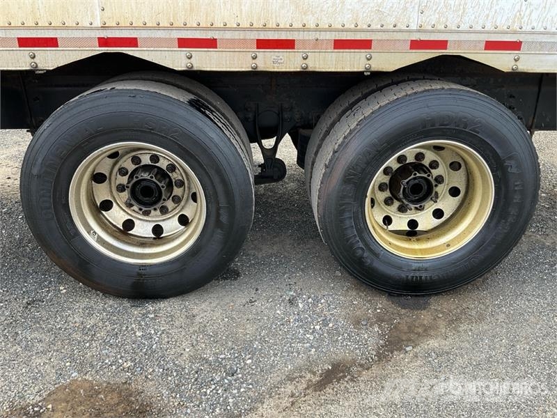 International MV607 6x4 Van Truck Furgoonautod