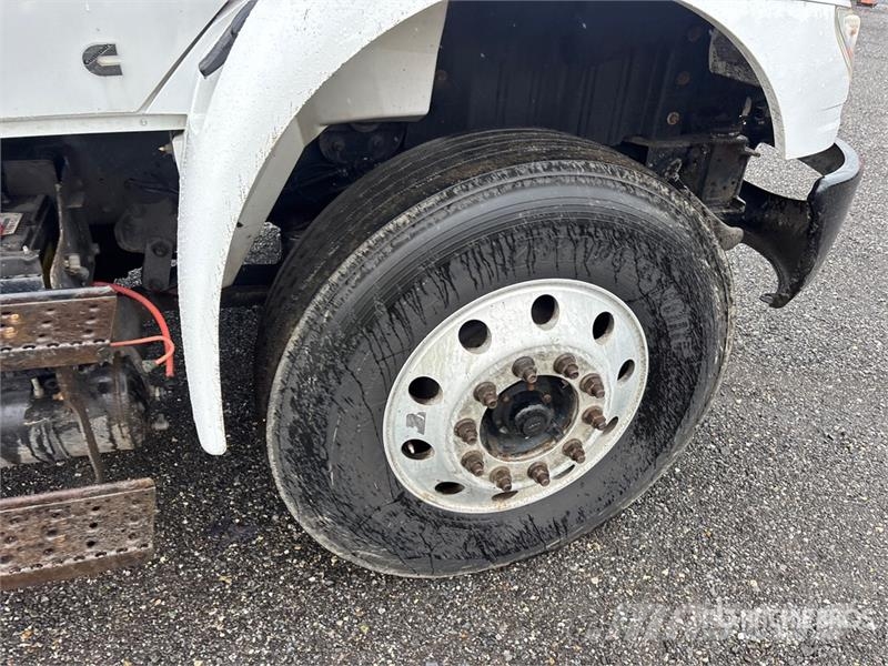 International MV607 SBA 4x2 Van Truck Kofferaufbau