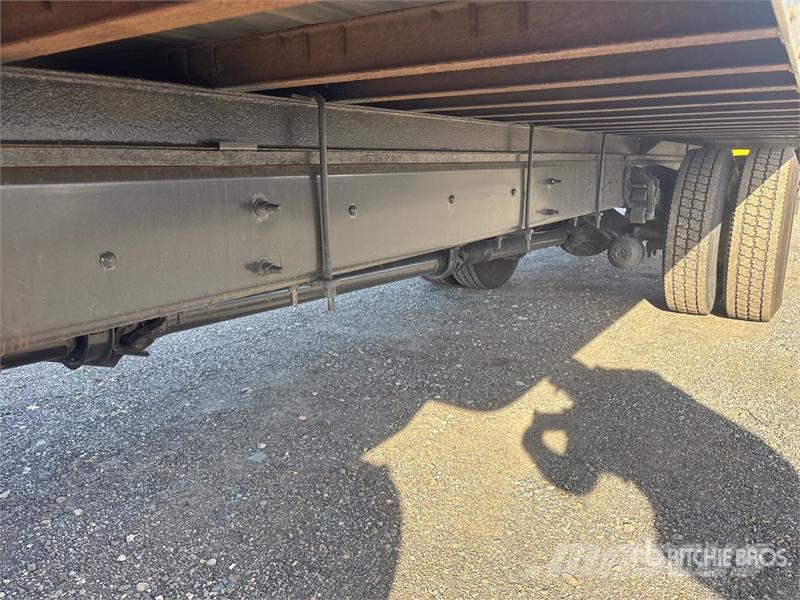 International MV607 Van Truck شاحنات ذات هيكل صندوقي