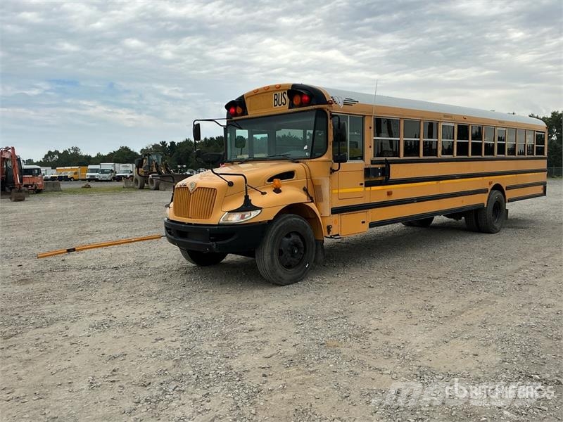 International PB105 4x2 48-Seat School Bus Minibusse