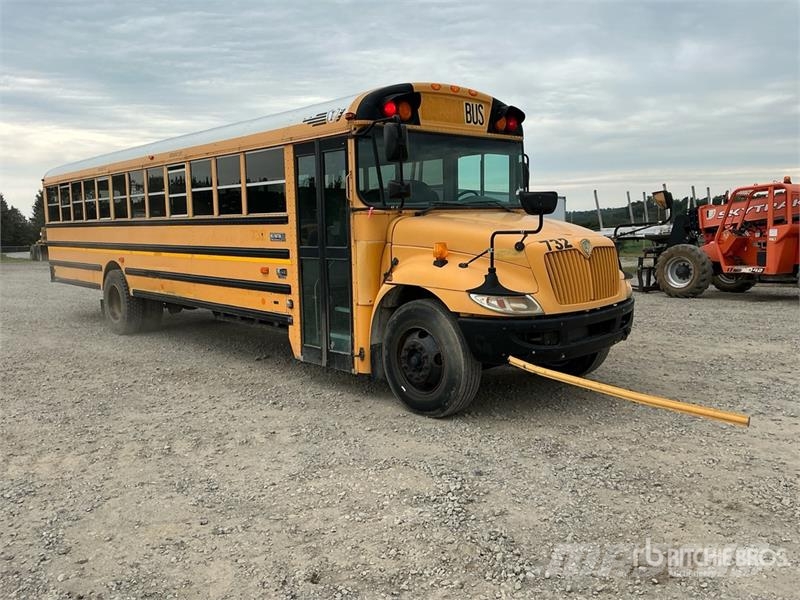 International PB105 4x2 48-Seat School Bus Minibusse