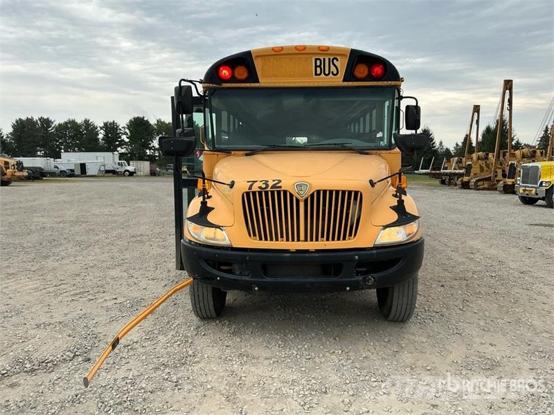 International PB105 4x2 48-Seat School Bus Minibusse