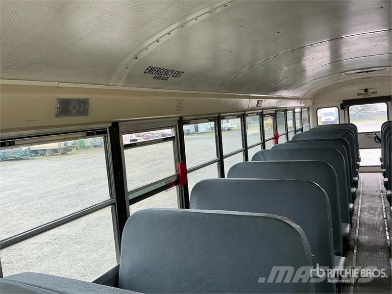 International PB105 4x2 48-Seat School Bus Minibusse